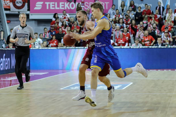 中的表现 中的表现