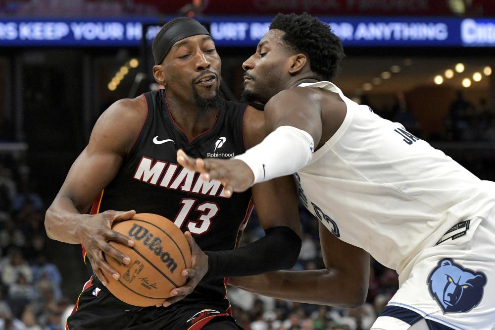 迟未现身 迟未现身